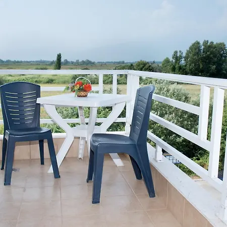 Апартаменты Polymnia Олимпиаки-Акти