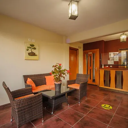 Polymnia Apartment *